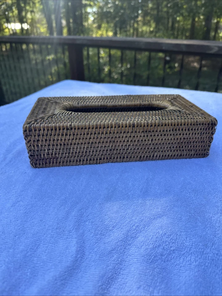 Caja de pañuelos de mimbre ratán de colección cubierta rectangular 11 pulgadas × 6 pulgadas. Estilo Boho. Foto 4 de 4
