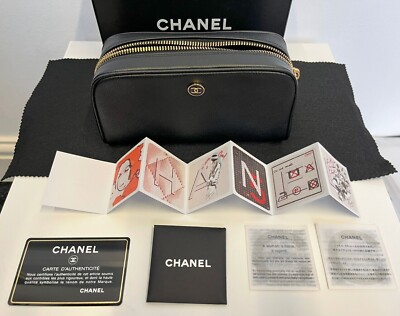 CHANEL - Schwarz Knopf Leder Kosmetik/Make-up/Kulturbeutel/Tasche mit goldenem Reißverschluss