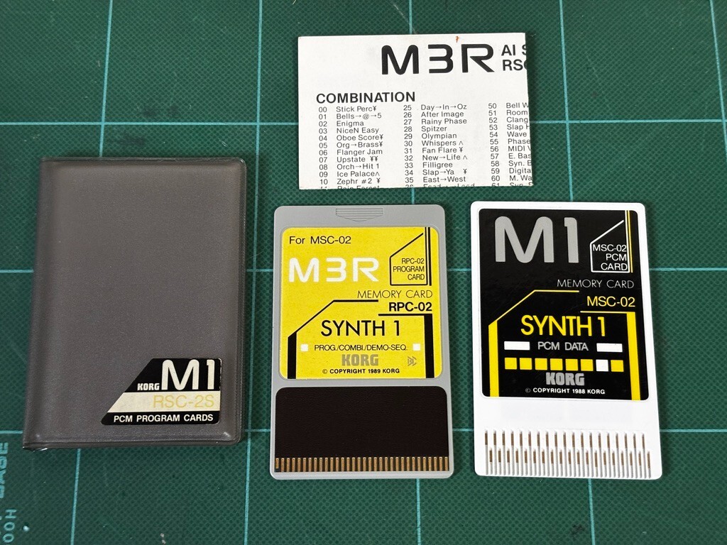 KORG M3R+DRUMS1 DATA MEMORYカード KORG M3R PCM PROGRAM CARDS SYNTH 1 RSC-2S MSC-02 & RPC-02 w