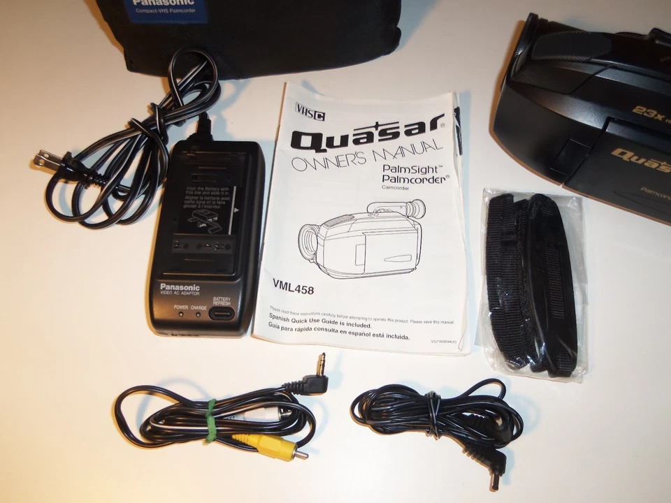 Quasar VML458 Palmcorder VHS-C  w/ 23X HD Zoom Lens Accessories - Image 4 of 4