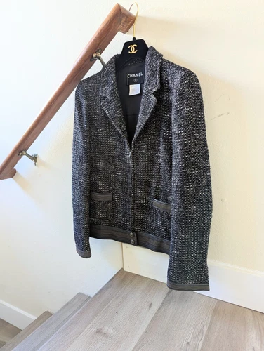 Giacca CHANEL autunno 2004 tweed blouson CC con finiture in pelle FR34