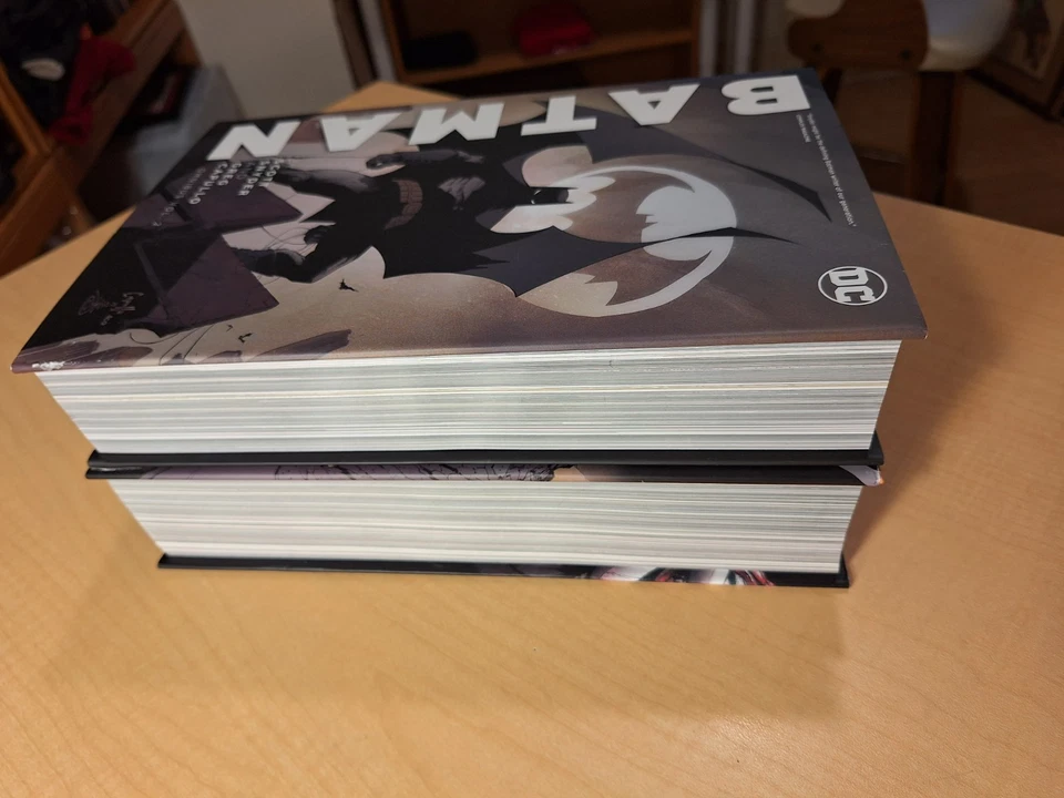 BATMAN by Scott Snyder And Greg Capullo Omnibus Edition Vol. 1 And 2 VGC - Image 3 of 4