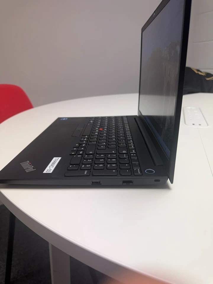 Lenovo ThinkPad E15 · i5-1135G7 · 16GB · 256GB, photo 4 of 5