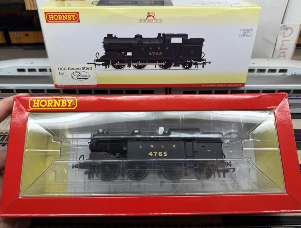 Hornby R3465 OO Scale LNER Black Class N2 0-6-2T Steam DCC FITTED #4765 Era 3 - Image 2 of 4