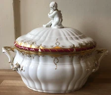 Lovely KPM Berlin Large Gilded Soup Tureen