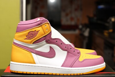 AIR JORDAN 1 HIGH RETRO OG  display picture 3