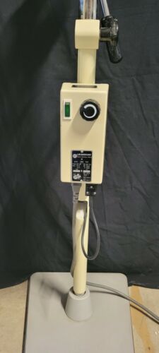 LEISEGANG OPTIK COLPOSCOPE MODEL 1H3 W/POWER SUPPLY& STAND & GREEN FILTER - Picture 2 of 9