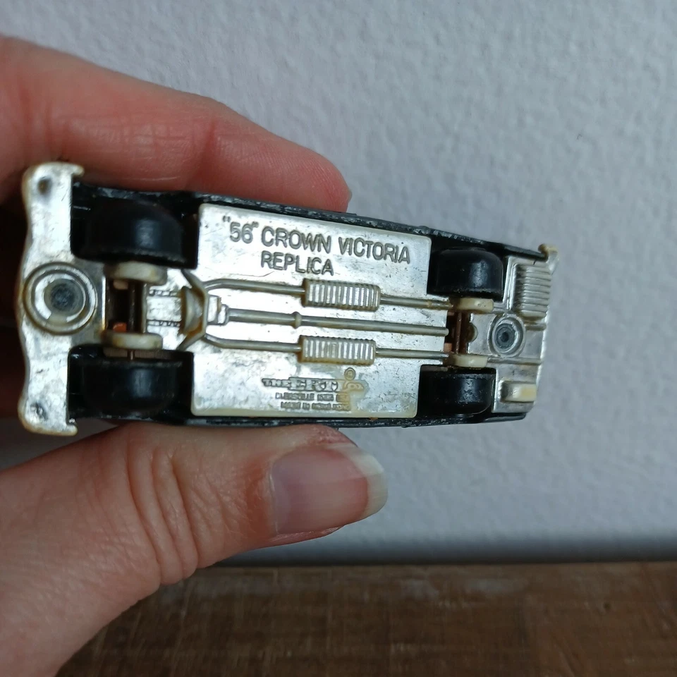 Lot of 3 Vtg Diecast Matchbox Toy Cars - Image 4 of 4