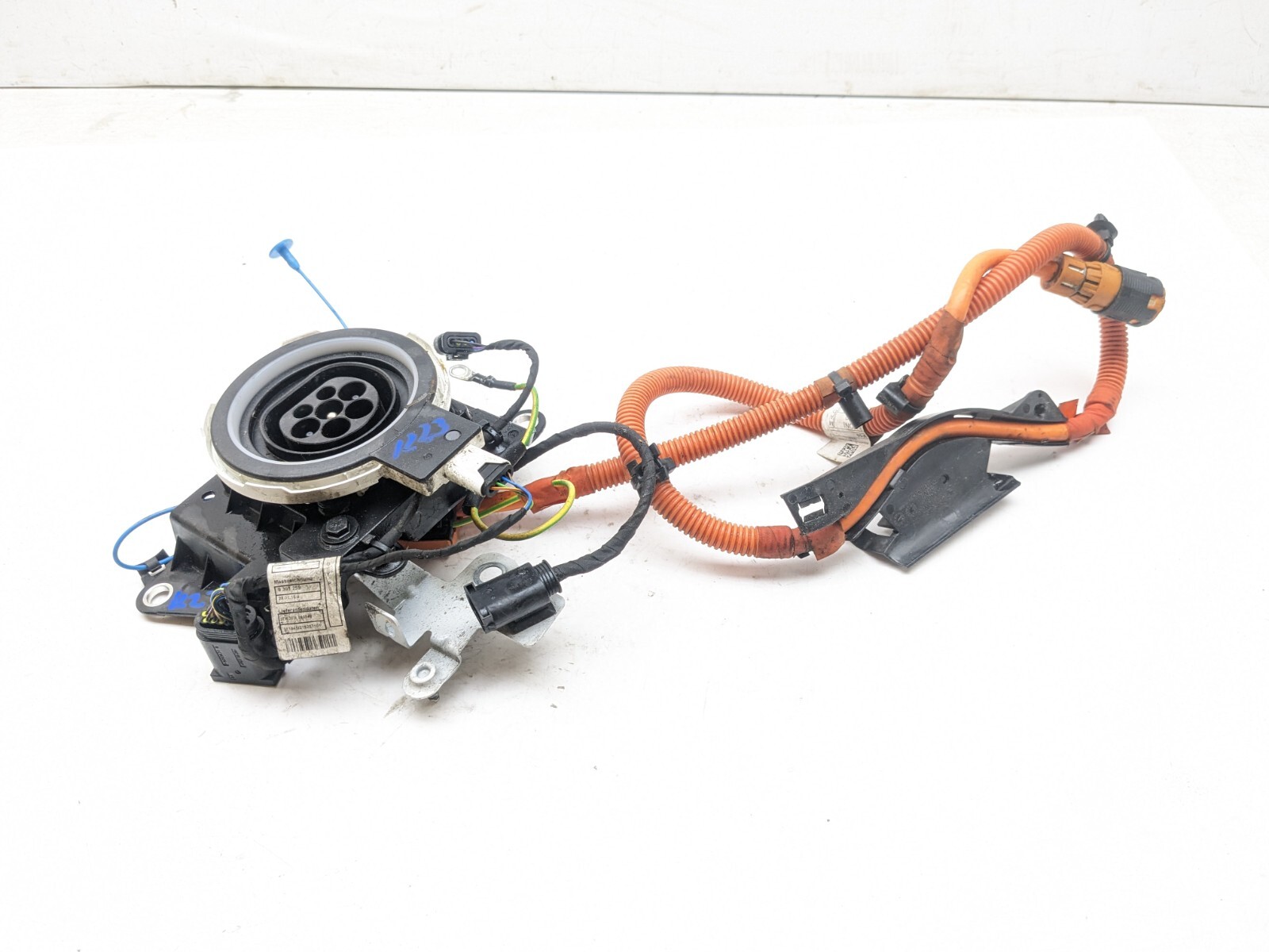 2017 BMW 330e Hybrid F30/f31 Charger Socket Port 6824111 for sale 