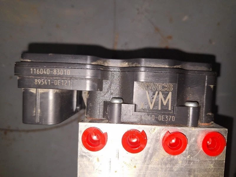 2020-2023 Toyota Highlander ABS Antilock Brake actuator and pump MODULE OEM - Image 4 of 4