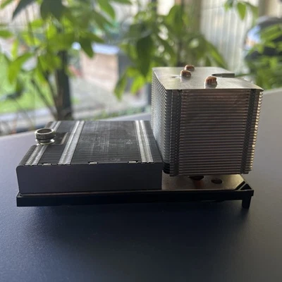 Genuine Dell (5JW7M) PowerEdge R720, R720XD Heatsink (05JW7M) Server Cooling - Image 1 of 4