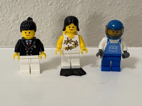 LEGO 9247 Town: Community Workers Set #9247-2 from 2006 - 100% Complete