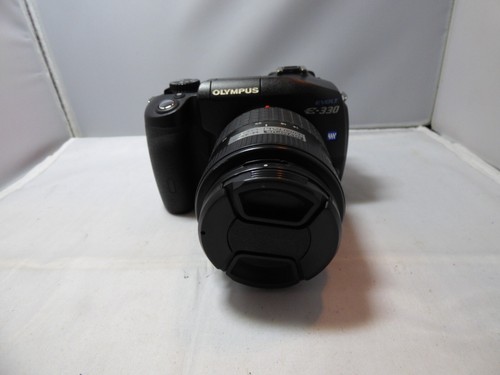 OLYMPUS E-330 with 2 Olympus lens. It is the Olympus version of Leica DigiLux 3. - Picture 4 of 21