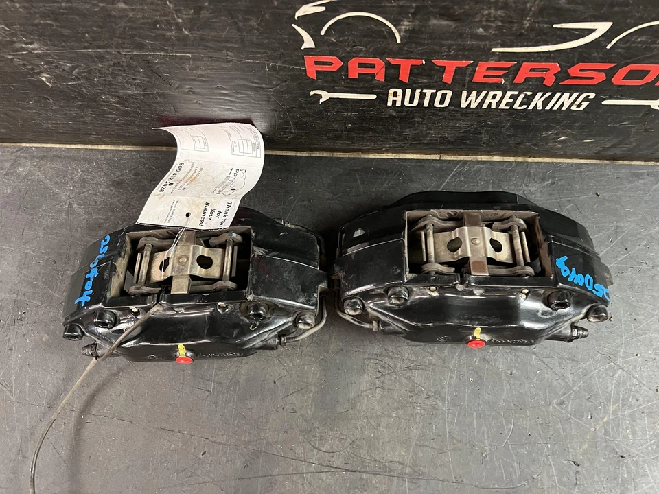 02-06 MASERATI SPYDER FRONT LEFT & RIGHT BREMBO BRAKE CALIPERS BLACK - Image 2 of 4