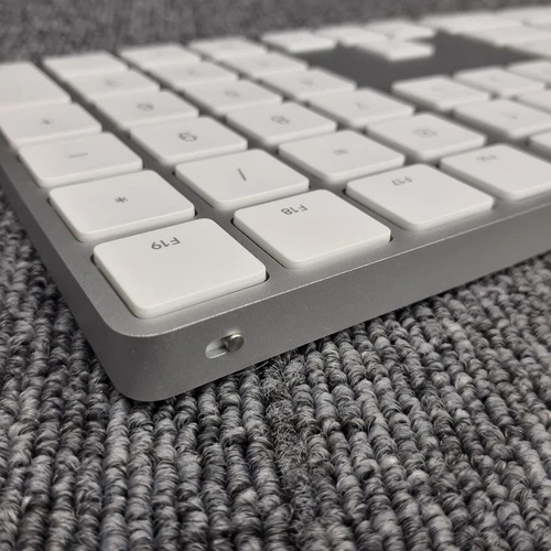 Apple Magic Keyboard Numeric Keypad MQ052J/A Good Condition Used - Picture 7 of 12