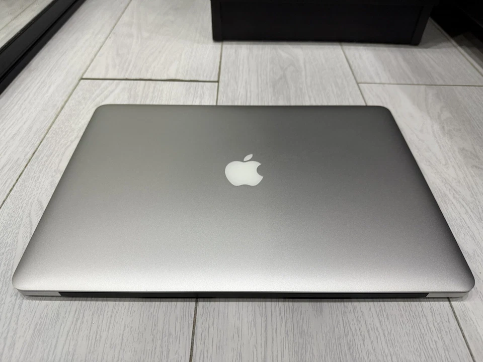 Apple MacBook Pro Retina 15.4" 2014 - 512GB SSD 16GB Ram 2.5GHz Core i7 GT 750M - Image 4 of 4