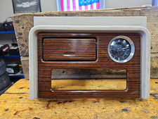 02-06 Cadillac Escalade Radio Bezel Trim Analog Clock Beige And Wood Grain Oem