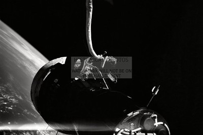 GEMINI 9 SPACECRAFT UMBILICAL OVER EARTH LIMB 1966 4X6 PHOTO
