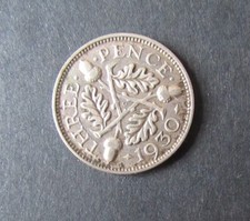 Great Britain Coin: 1930 King George V Silver (0.500) Threepence. Worn Condition