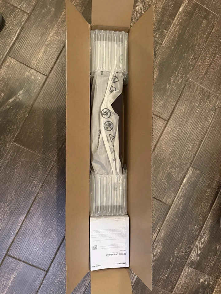 Samsung B-series HW-B400F 2.0 Channel Soundbar with Built in Subwoofer Black - Image 3 of 4