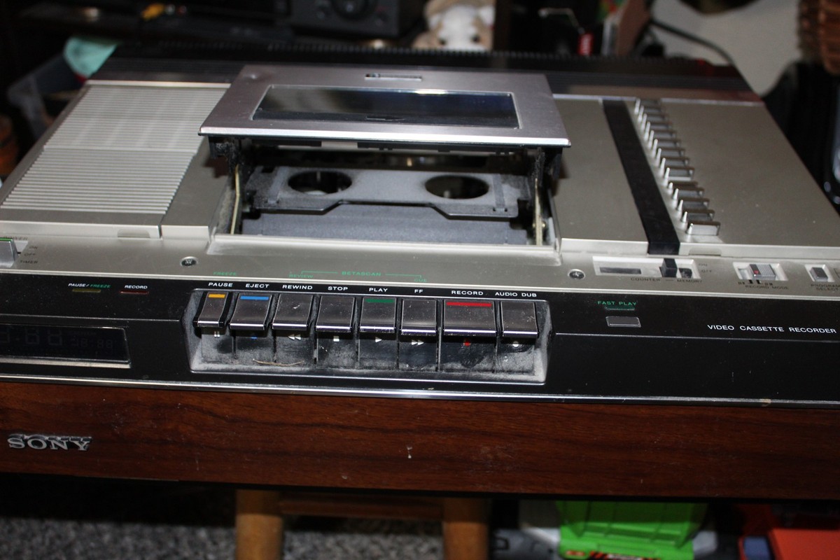 Vintage Sony SL-5400 Betamax VCR Videocassette Recorder with RM