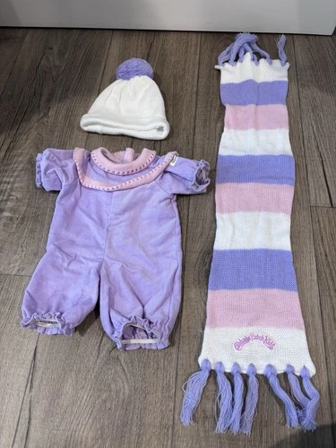 1985 cabbage patch kids purple snow suit, hat and scarf #513D from OK factory.