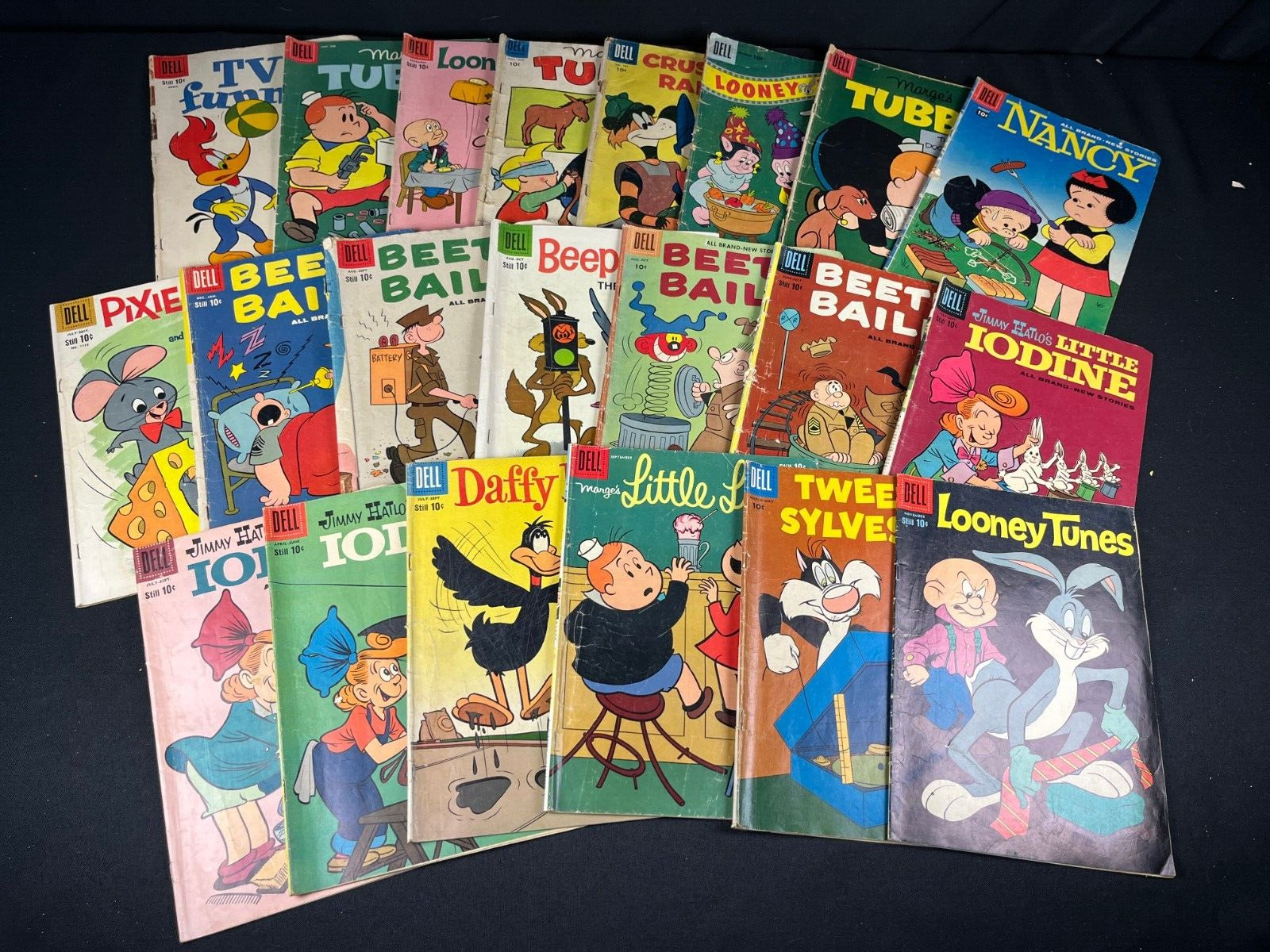 21 Golden Age Dell Cartoon Comic Books 10 Cent Medium Low Grade Readers Complete