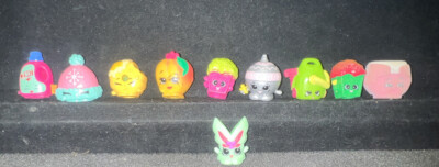 SHOPKINS MINI VINYL FIGURES LOT OF 10 BY MOOSE TOYS - NICE