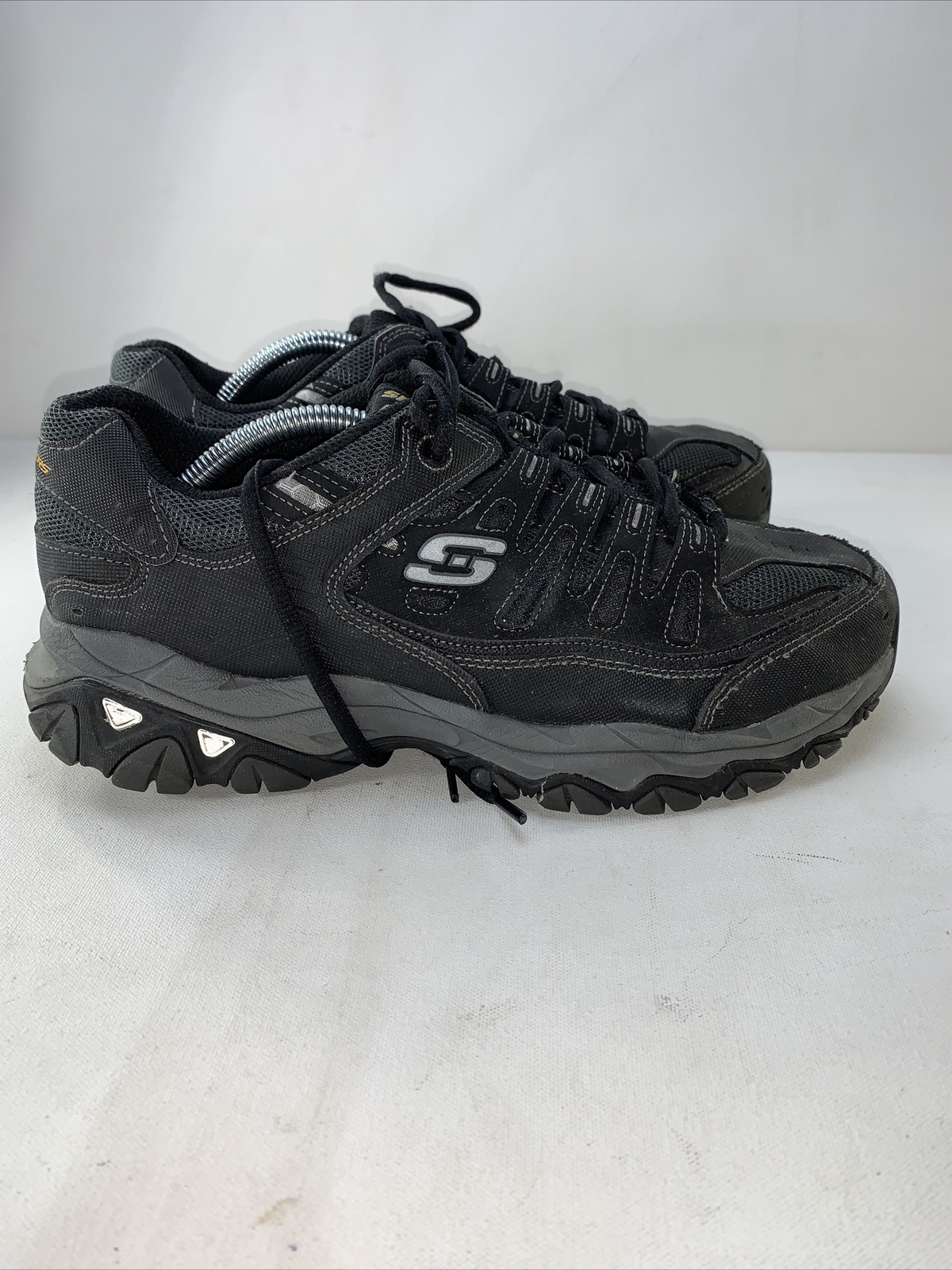 mens skechers wide fit