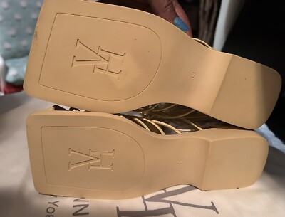 vivi‼️‼️‼️‼️‼️YELLO Vivienne Hu Yellow Square To Cage Zip Sandal Sz 8M | eBay