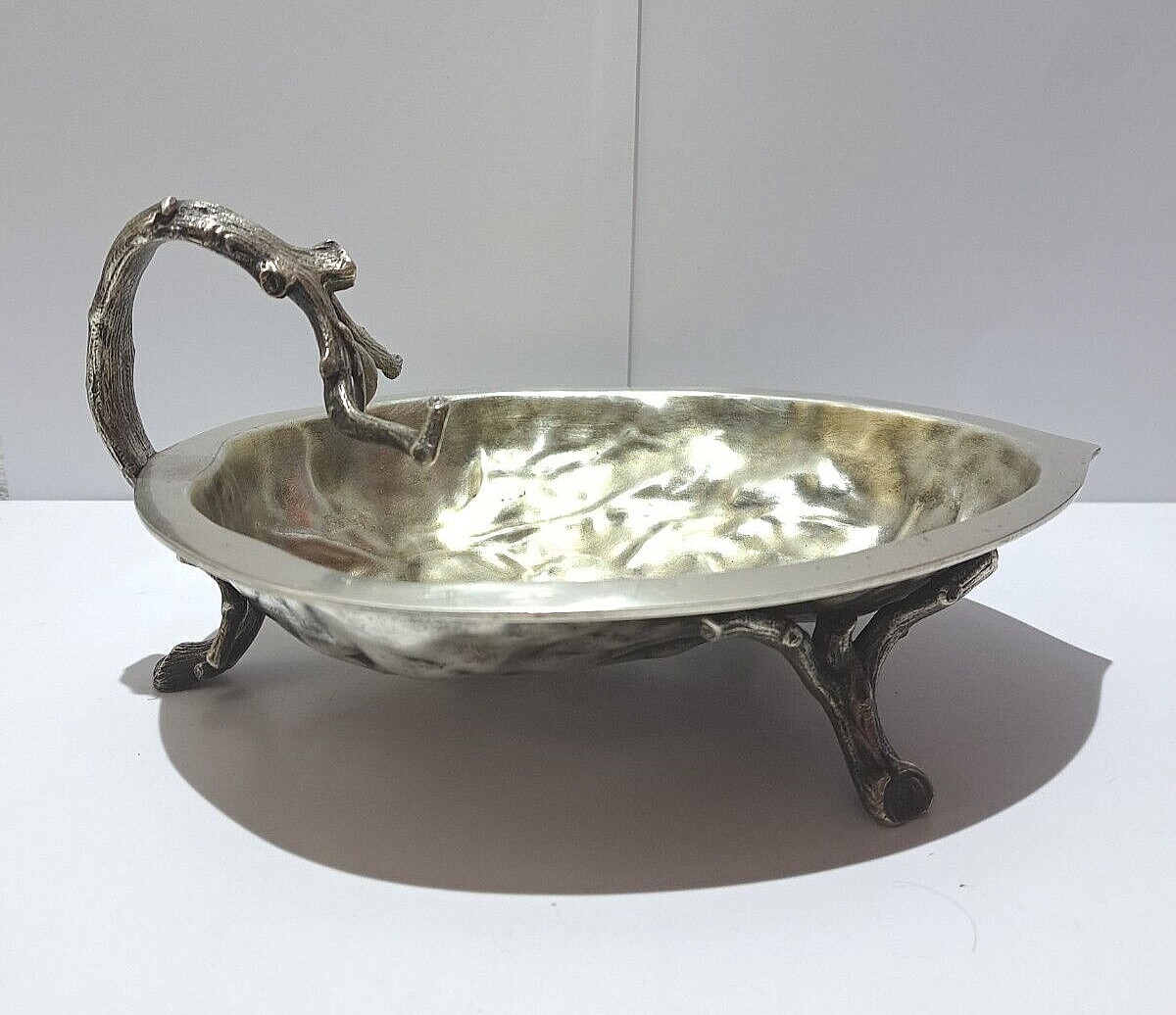 GORGEOUS BERNDORF ART NOUVEAU WALNUT NUT BOWL SILVER PLATED TRIPOD AUSTRIA