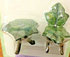  FD FAIRY GARDEN OR DOLLHOUSE RESIN LEAF TABLE 2 IN AND CHAIR 3 IN  SET