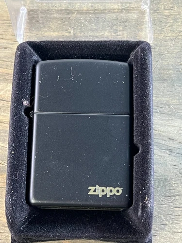ZIPPO CLASSIC MATTE BLACK LIGHTER BRADFORD PA MADE IN U.S.A. 