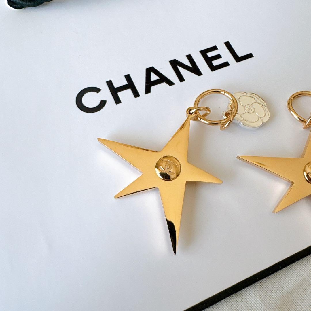 Chanel Charm 2025 Holiday set of 2 Camellia Comet Limited Edition