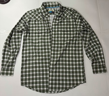 Men's Magellan Outdoors Fishing Shirt Small Loose Fit Vented MagWick pearl snap