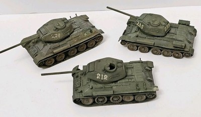 (3) ea. Soviet T34/76 Medium Tank - 1:72 / 1:76 Built Plastic models