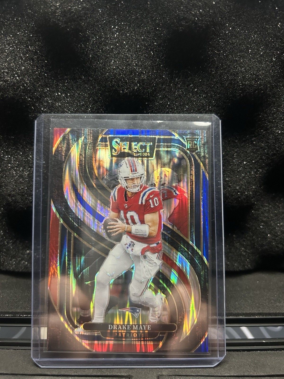 2024 Panini Select - Premier Level Drake Maye #113 Red & Blue Shock Prizm (RC)