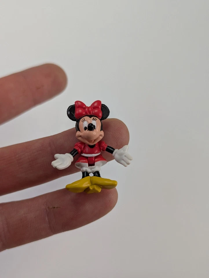 Figuras Miniatura Disney Minnie Mouse y Pato Donald Aprx 1.5" Estilo Polly Pocket Foto 3 de 4