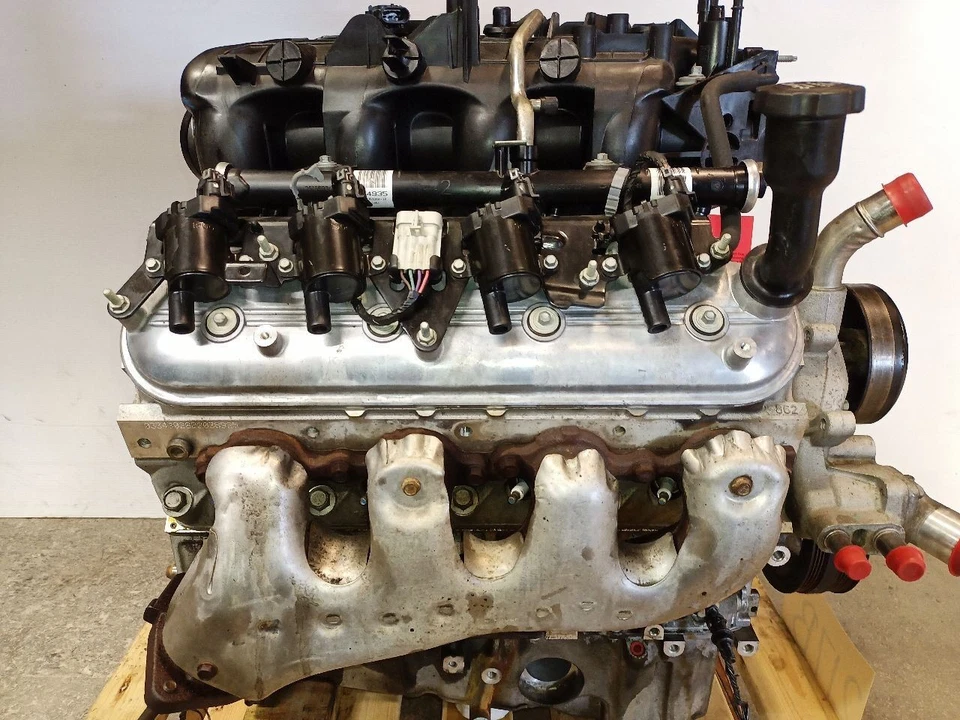 5.3L Engine from 2004 GMC Envoy XUV VIN P 8th Digit [80,646 miles] 12175286 Foto 4 de 4