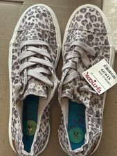 blowfish malibu sneakers Leopard Size 8 NWT