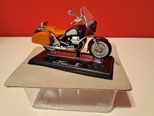 Modelli Moto Guzzi 1/24 - Foto 6 di 13