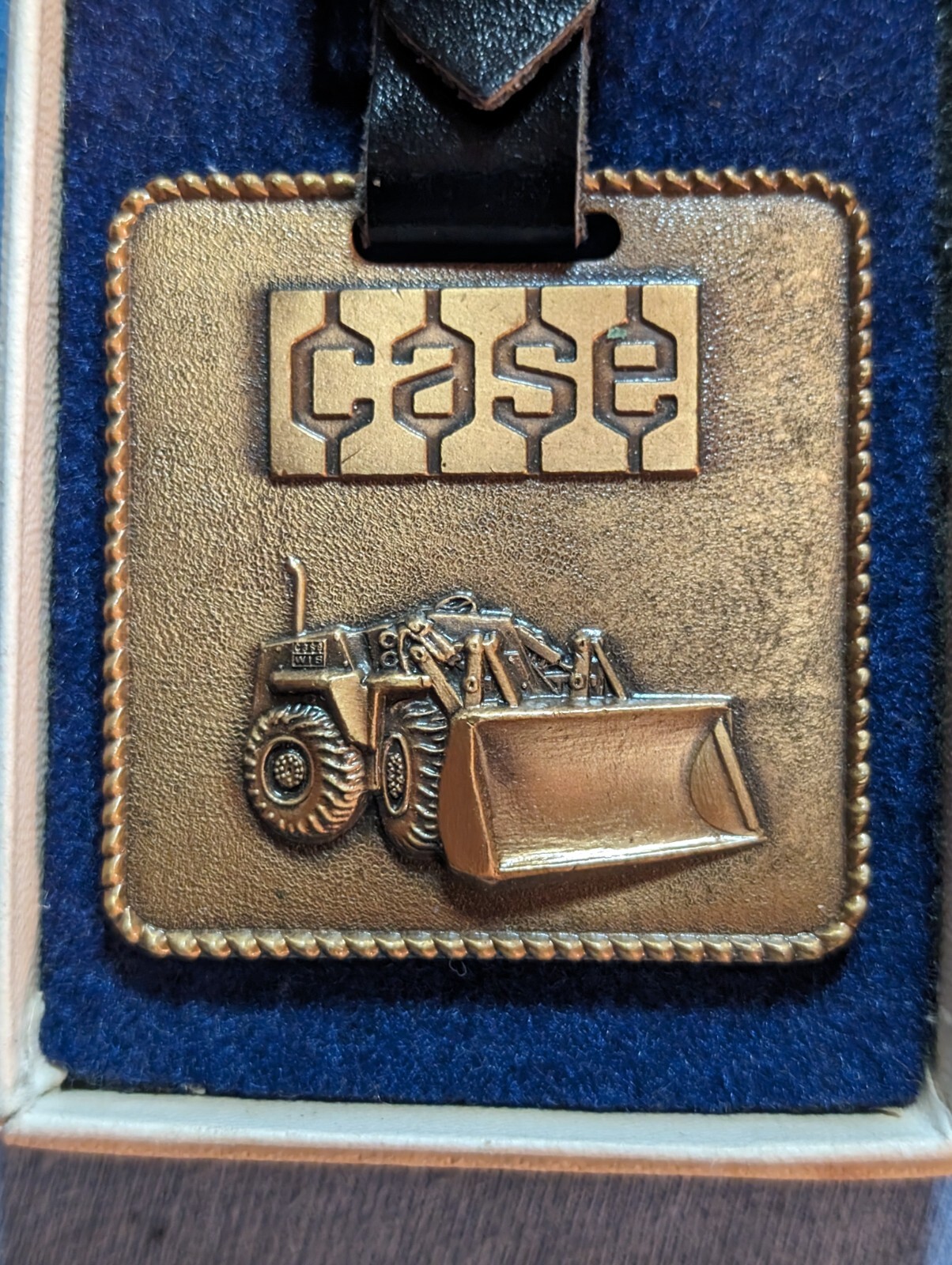 VINTAGE 1980's "CASE LOADER" SOLID BRASS ADVERTIS… - image 2