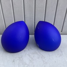 Coppia di luci a sospensione moderniste Leucos Italia paralume blu cobalto. Piccoli graffi