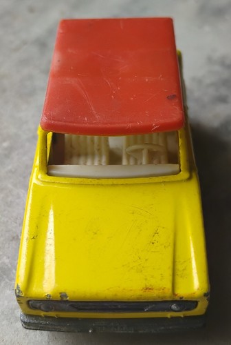 Vintage Matchbox Field Car No.18 Yellow & Tan - Picture 5 of 6
