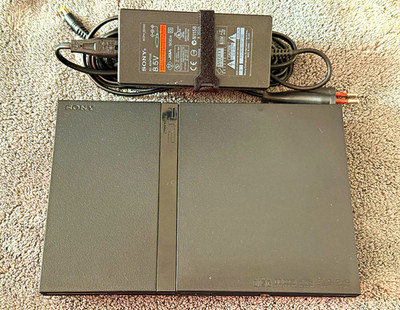 Sony PlayStation 2 Slim SCPH-75004 PAL Schwarz.