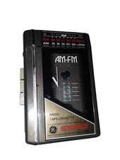 Vintage GE Walkman Portable Cassette Player-Am/Fm Radio Model 3  5470B