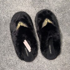 2026 Victoria's Secret fashion show Black and Gold Fur Slippers