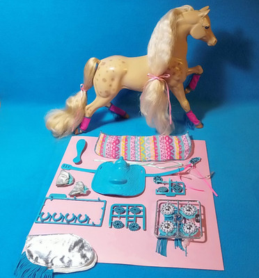 Vintage Stampin Barbie Western Star Horse 1993 #11020 & Accessories 32 Pieces