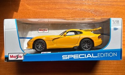 Maisto Special Edition 1:18 2013 SRT Viper GTS Diecast Metal Yellow/Black
