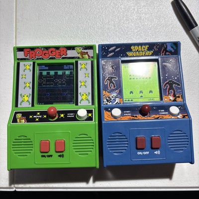 Frogger Retro/space Invader Arcade Game Handheld Konami Basic Fun Tested Working